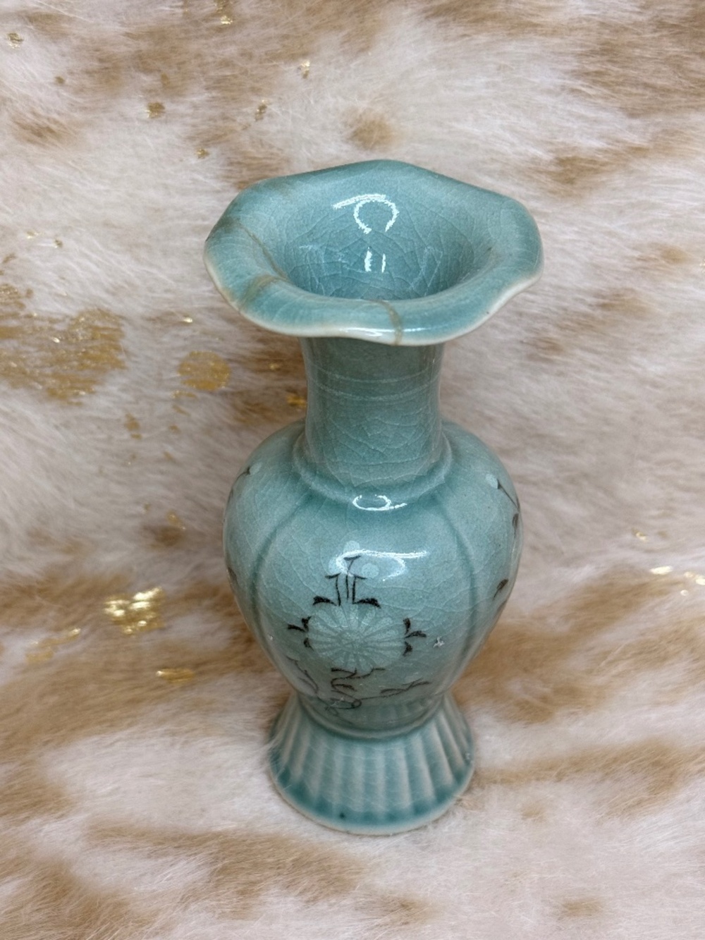 VTG Exceptional Korean Celedon Green Floral High Gloss Crackle Glaze Vase 5.75"‎